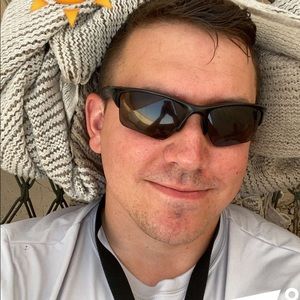 Meet your Posher, Thomas